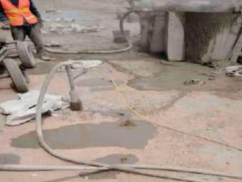 东源水泥混凝土路面板底注浆技术 路面脱空注浆整治方案